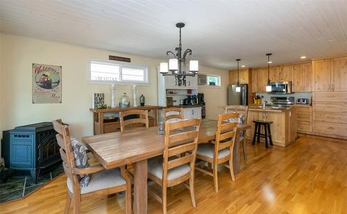 6792 Squilax Anglemont Road, Magna Bay, BC - Indoor Photo Showing Dining Room