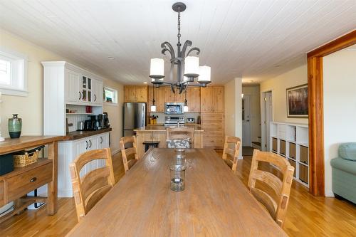 6792 Squilax Anglemont Road, Magna Bay, BC - Indoor Photo Showing Dining Room