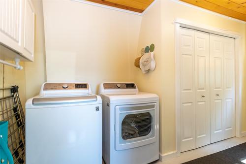 6792 Squilax Anglemont Road, Magna Bay, BC - Indoor Photo Showing Laundry Room