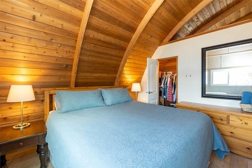 6792 Squilax Anglemont Road, Magna Bay, BC - Indoor Photo Showing Bedroom