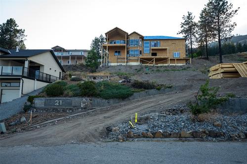 21-1525 Bear Creek Road, West Kelowna, BC - Outdoor