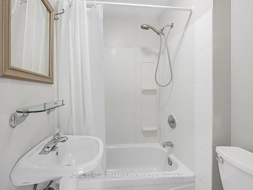 773 Markham St, Toronto, ON - Indoor Photo Showing Bathroom