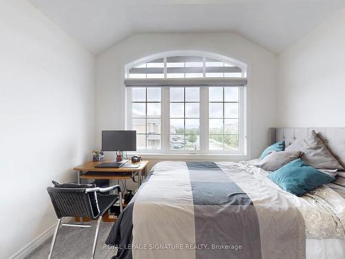 16 Morningstar Ave, Whitby, ON - Indoor Photo Showing Bedroom