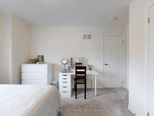 16 Morningstar Ave, Whitby, ON - Indoor Photo Showing Bedroom