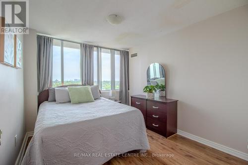 1012 - 1320 Mississauga Valley Boulevard, Mississauga (Mississauga Valleys), ON - Indoor Photo Showing Bedroom