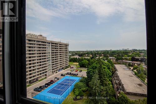 1012 - 1320 Mississauga Valley Boulevard, Mississauga (Mississauga Valleys), ON - Outdoor With View