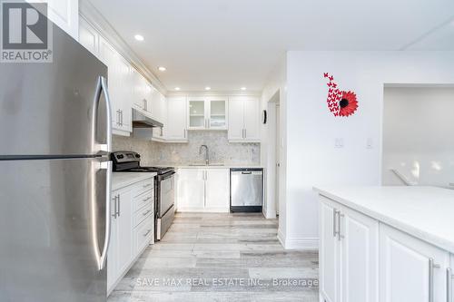 219 Franklin Street S, Kitchener, ON - Indoor Photo Showing Kitchen With Upgraded Kitchen