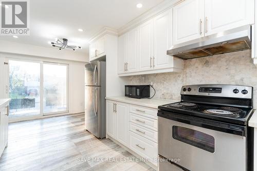 219 Franklin Street S, Kitchener, ON - Indoor Photo Showing Kitchen