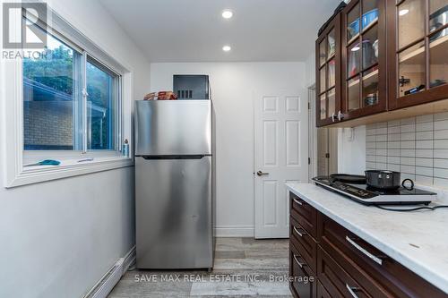 219 Franklin Street S, Kitchener, ON - Indoor Photo Showing Kitchen