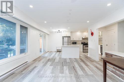 219 Franklin Street S, Kitchener, ON - Indoor Photo Showing Kitchen