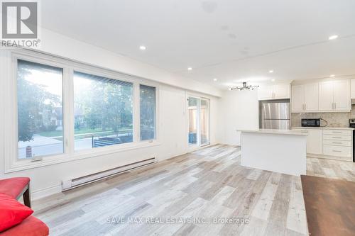 219 Franklin Street S, Kitchener, ON - Indoor Photo Showing Kitchen