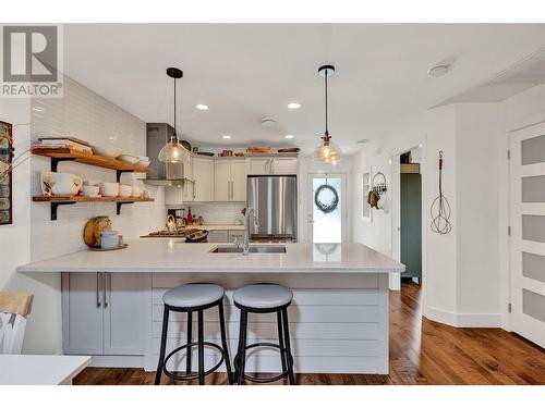 1170 Brant Avenue Unit# 5, Kelowna, BC - Indoor Photo Showing Kitchen With Double Sink With Upgraded Kitchen