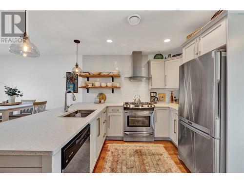 1170 Brant Avenue Unit# 5, Kelowna, BC - Indoor Photo Showing Kitchen With Stainless Steel Kitchen With Upgraded Kitchen