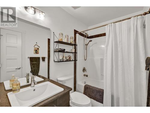 1170 Brant Avenue Unit# 5, Kelowna, BC - Indoor Photo Showing Bathroom