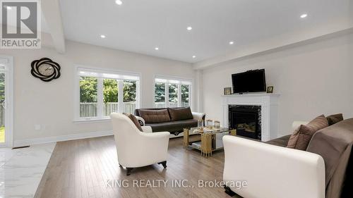 114 Heritage Street, Bradford West Gwillimbury, ON - Indoor Photo Showing Living Room With Fireplace