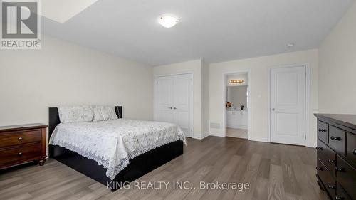 114 Heritage Street, Bradford West Gwillimbury, ON - Indoor Photo Showing Bedroom