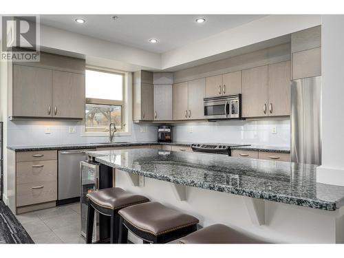 7343 Okanagan Landing Road Unit# 1101, Vernon, BC - Indoor Photo Showing Kitchen With Upgraded Kitchen