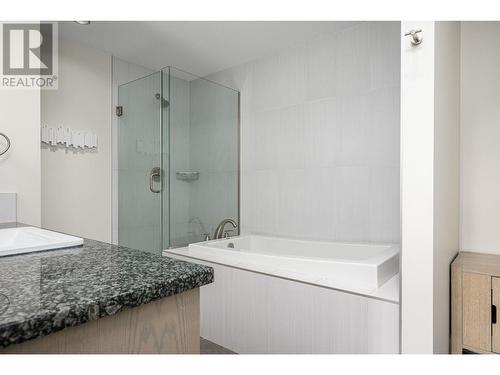 7343 Okanagan Landing Road Unit# 1101, Vernon, BC - Indoor Photo Showing Bathroom