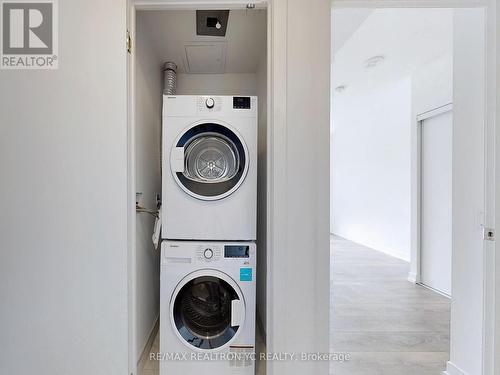 1106 - 82 Dalhousie Street, Toronto (Church-Yonge Corridor), ON - Indoor Photo Showing Laundry Room