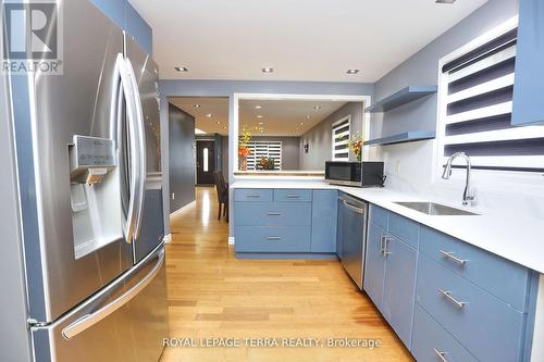 38 Ambler Bay, Barrie (Georgian Drive), ON - Indoor Photo Showing Kitchen