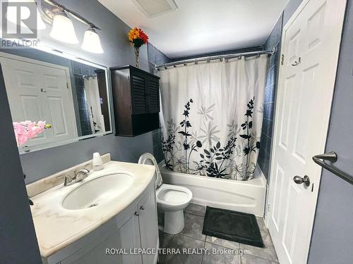 38 Ambler Bay, Barrie (Georgian Drive), ON - Indoor Photo Showing Bathroom