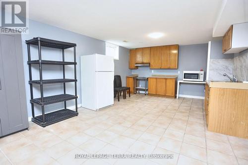 38 Ambler Bay, Barrie (Georgian Drive), ON - Indoor Photo Showing Kitchen