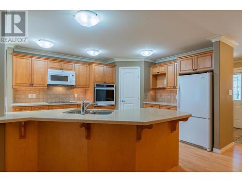 7200 Devito  Drive, Trail, BC - Indoor Photo Showing Kitchen With Double Sink