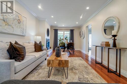 76 Foster Creek Drive, Clarington (Newcastle), ON - Indoor Photo Showing Living Room