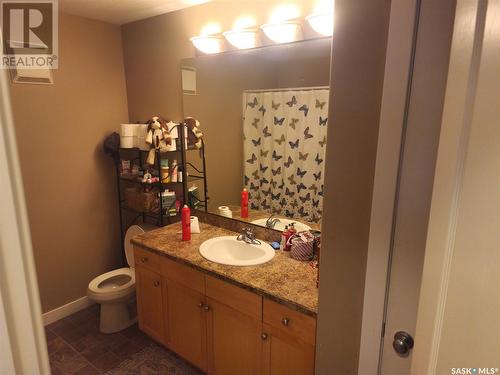 530 Toronto Street, Regina, SK - Indoor Photo Showing Bathroom