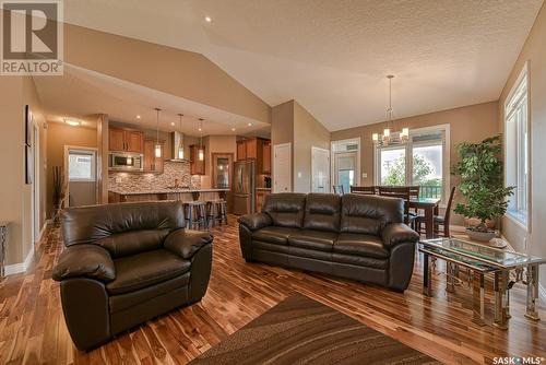 5729 Devine Place, Regina, SK - Indoor Photo Showing Living Room