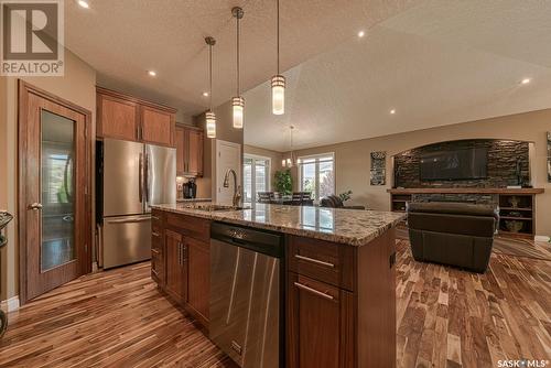 5729 Devine Place, Regina, SK - Indoor Photo Showing Kitchen With Upgraded Kitchen