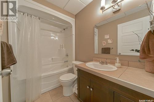 5729 Devine Place, Regina, SK - Indoor Photo Showing Bathroom