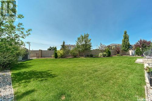 5729 Devine Place, Regina, SK - Outdoor