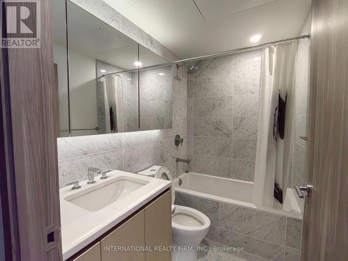 1907 - 95 Mcmahon Drive, Toronto (Bayview Village), ON - Indoor Photo Showing Bathroom