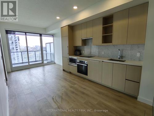 1907 - 95 Mcmahon Drive, Toronto (Bayview Village), ON - Indoor Photo Showing Kitchen