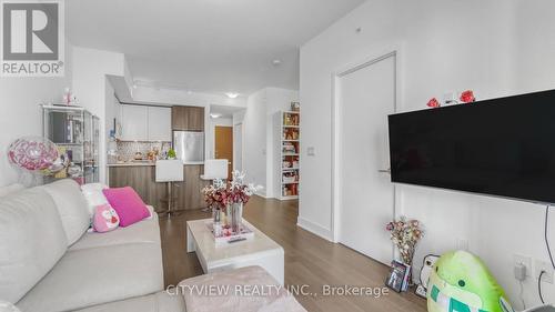 3208 - 20 Shore Breeze Drive, Toronto (Mimico), ON - Indoor Photo Showing Living Room