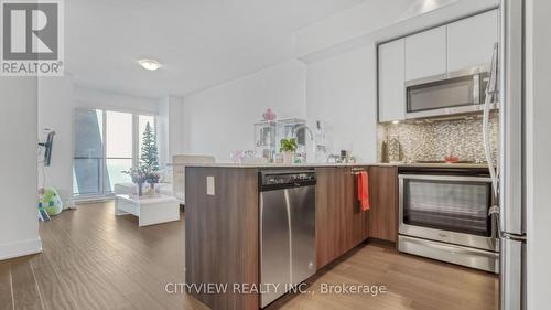 3208 - 20 Shore Breeze Drive, Toronto (Mimico), ON - Indoor Photo Showing Kitchen