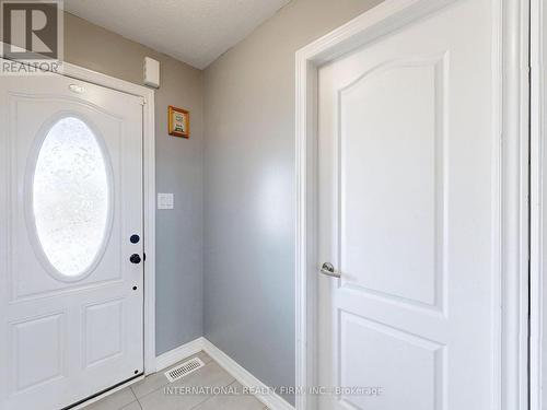 110 Swenson Street, New Tecumseth, ON - Indoor Photo Showing Other Room