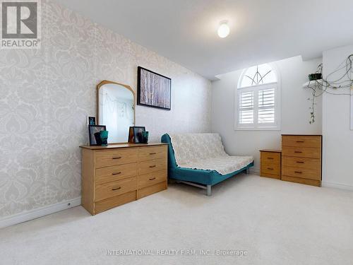 110 Swenson Street, New Tecumseth, ON - Indoor Photo Showing Bedroom