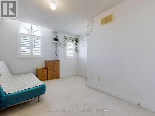 110 Swenson Street, New Tecumseth, ON - Indoor Photo Showing Bedroom