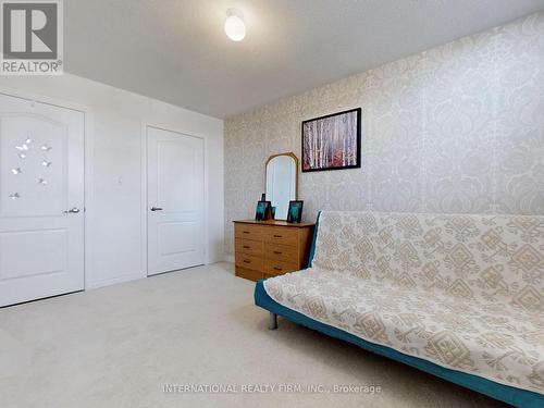 110 Swenson Street, New Tecumseth, ON - Indoor Photo Showing Bedroom