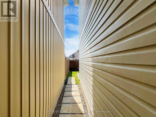 110 Swenson Street, New Tecumseth, ON - Indoor Photo Showing Other Room