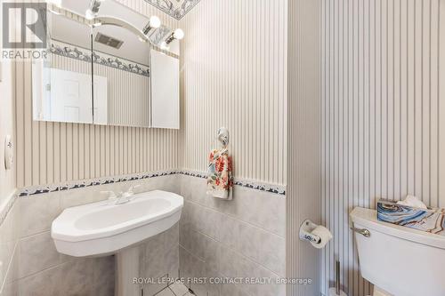 51 Idlewood Drive, Springwater (Midhurst), ON - Indoor Photo Showing Bathroom