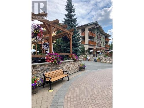 102-3190 Creekside Way, Sun Peaks, BC - Outdoor