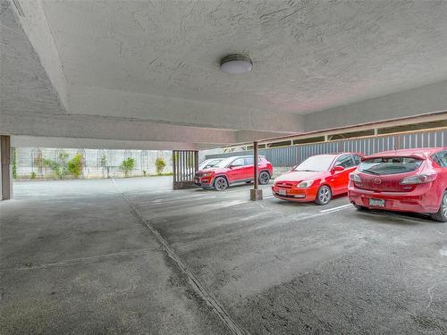 101-141 Bushby St, Victoria, BC - Indoor Photo Showing Garage