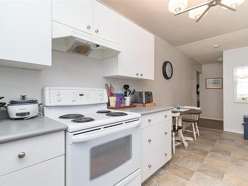 404 Arnold Ave, Victoria, BC - Indoor Photo Showing Kitchen