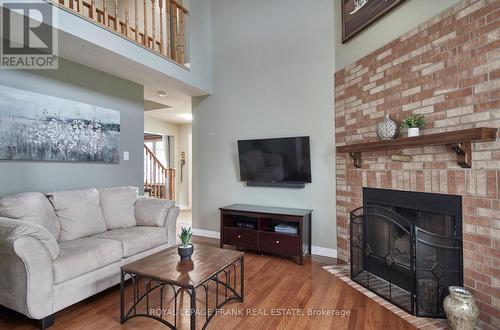 32 Faircomb Crescent, Clarington (Courtice), ON - Indoor Photo Showing Living Room With Fireplace