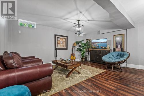 80 Courtney Street, Clarington (Bowmanville), ON - Indoor Photo Showing Living Room