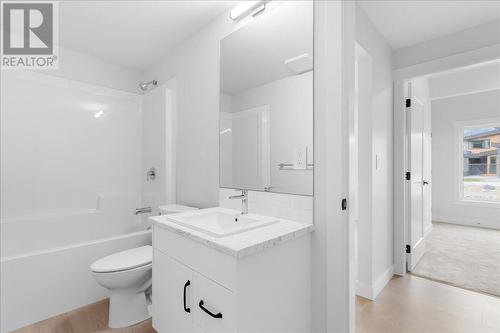 309 Arrowleaf Rise, Coldstream, BC - Indoor Photo Showing Bathroom