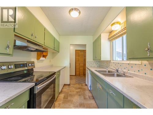 2505 Thornber Street, Summerland, BC - Indoor Photo Showing Kitchen With Double Sink